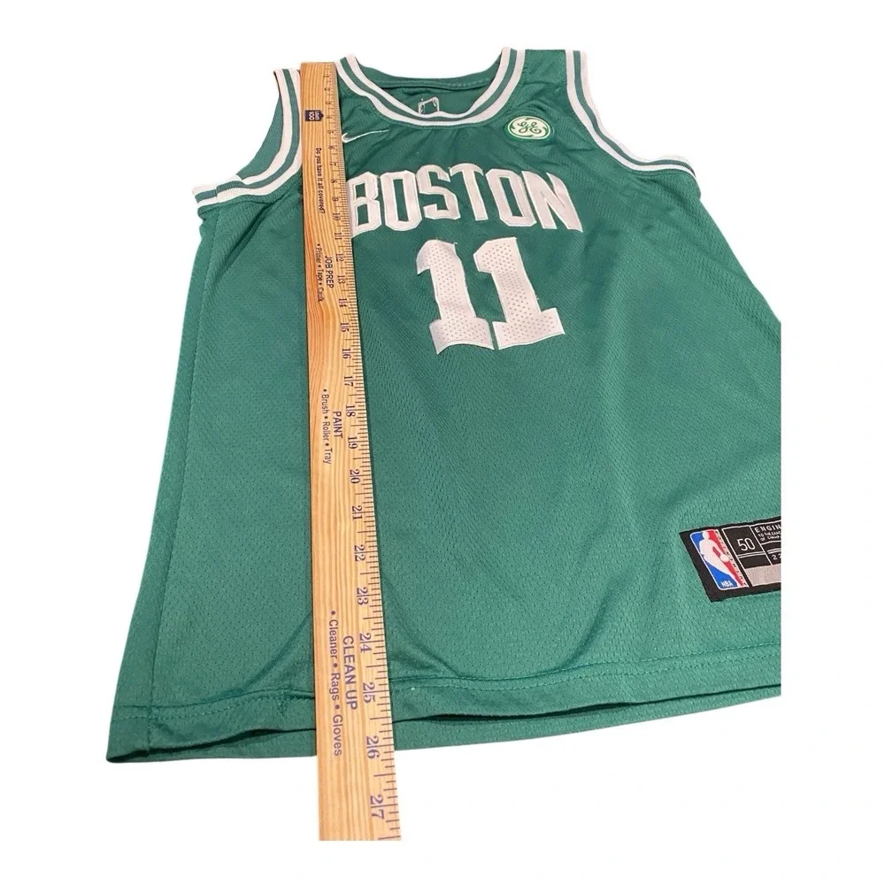 Kyrie Irving Boston Celtics Swingman Nike Green NBA Basketball Jersey (50/SMALL)